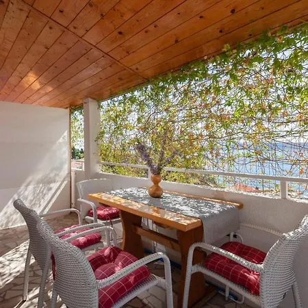 A4 Tonka アパート イグラネ